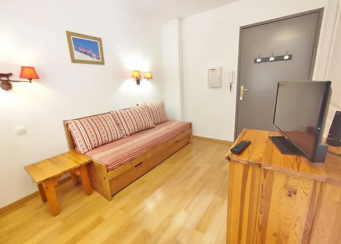 Pat 83, T2, Centre Luchon, Wifi, Casier A Skis, 4 Personnes